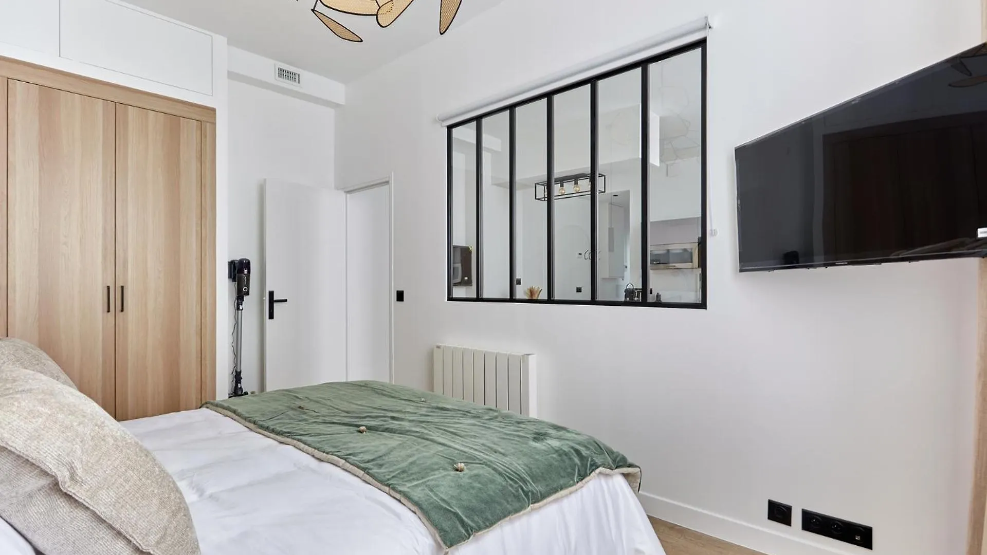 Apartment Center Of Paris Bastille By Studioprestige Frankrig