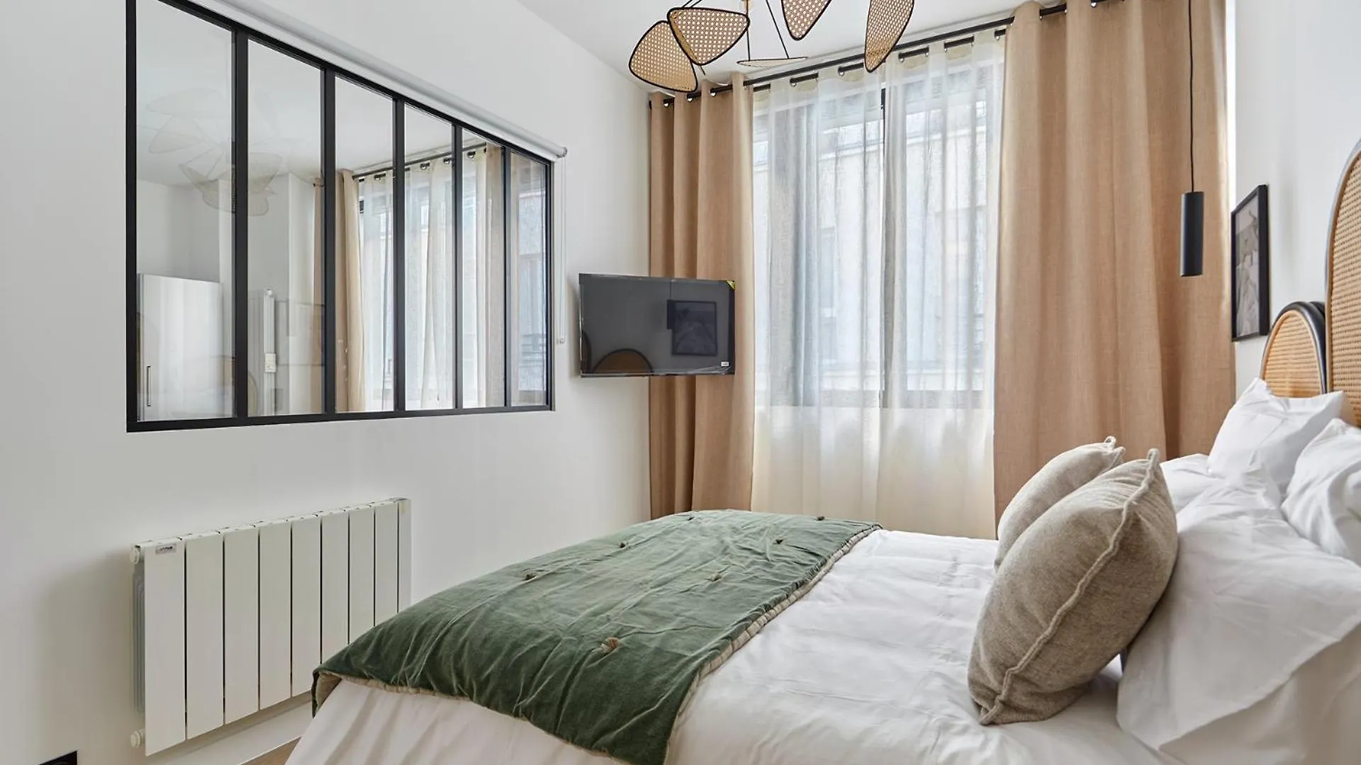 Apartment Center Of Paris Bastille By Studioprestige 0*,  Frankrig
